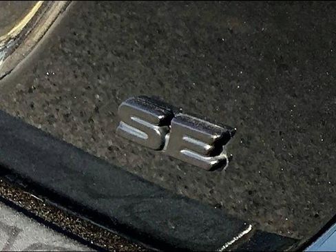 Used 2021 Toyota Camry SE w/ Carpet Mat Package (TMS) image 29