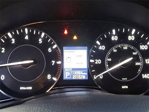 Used 2019 Nissan Armada Platinum w/ Captain's Chairs Package image 22