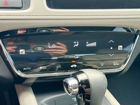 Used 2018 Honda HR-V EX-L image 22