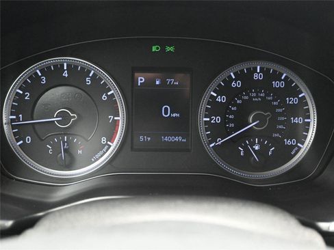 Used 2019 Hyundai Santa Fe SE image 5