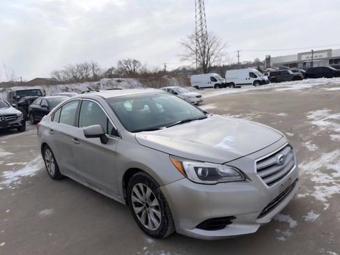 Used 2017 Subaru Legacy 2.5i Premium image 3