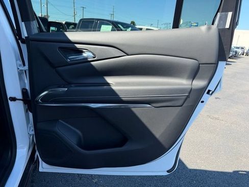 New 2026 Chevrolet Traverse LT w/ Driver Confidence Package FWD image 11