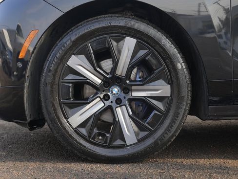 Used 2023 BMW iX xDrive50 w/ Ultimate Package 2 image 13