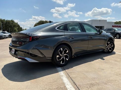 Used 2025 Hyundai Sonata SEL FWD image 6