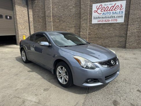 Used 2010 Nissan Altima 2.5 S w/ Premium Pkg image 1