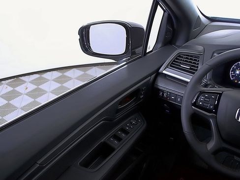 Certified 2025 Honda Odyssey Sport-L image 21