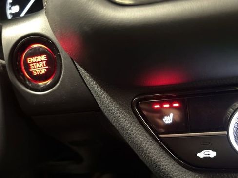 Certified 2025 Honda HR-V EX-L image 24