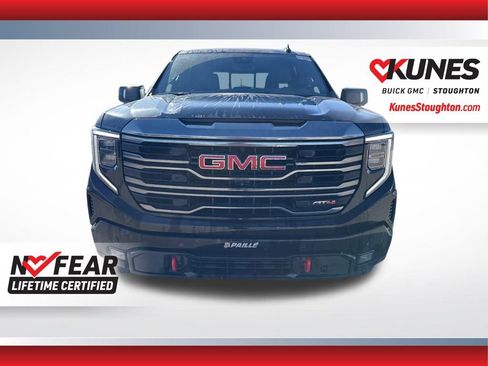 Used 2023 GMC Sierra 1500 AT4 image 5