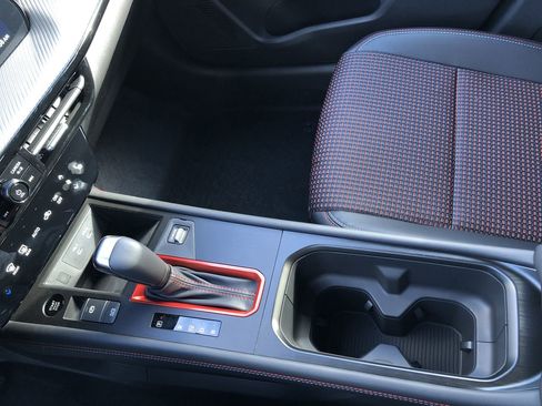 New 2026 Nissan Kicks SR w/ Cold Weather Package image 25