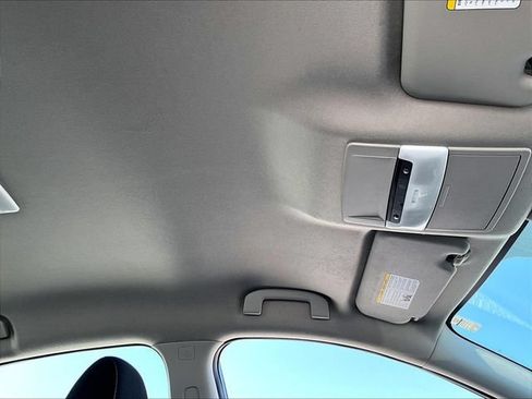Used 2025 Nissan Sentra S FWD image 22