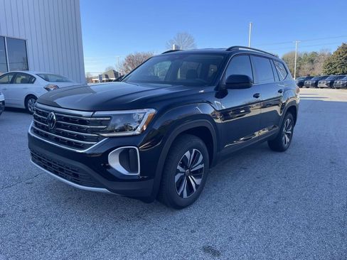 New 2026 Volkswagen Atlas SE FWD image 3