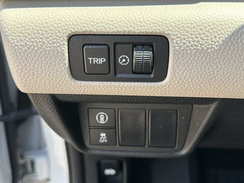 Used 2018 Honda Accord LX image 13
