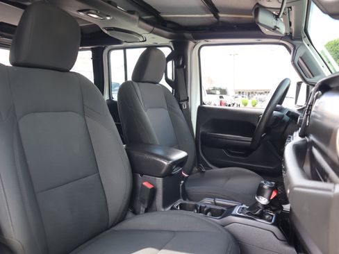 Used 2018 Jeep Wrangler Unlimited Sport AWD/4WD image 28