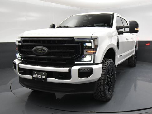 Used 2021 Ford F250 Lariat image 2