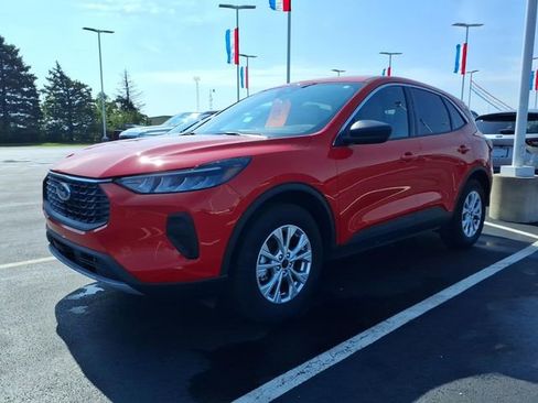 Used 2024 Ford Escape Active AWD/4WD image 1