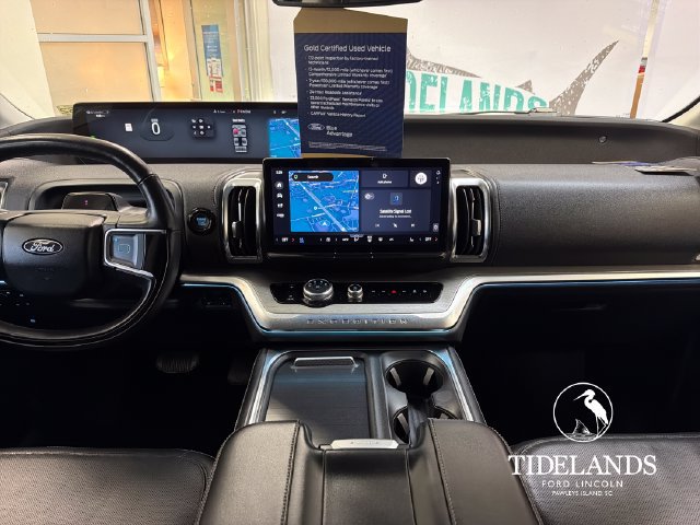 Certified 2025 Ford Expedition Platinum AWD/4WD image 22