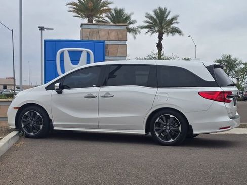 Certified 2023 Honda Odyssey Elite image 5