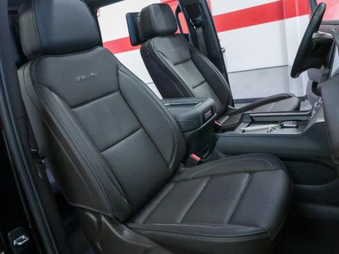 Used 2024 GMC Yukon Denali w/ Denali Reserve Package AWD/4WD image 23