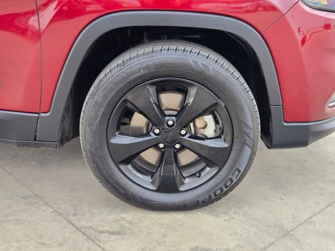 Used 2020 Jeep Cherokee Latitude Plus image 31