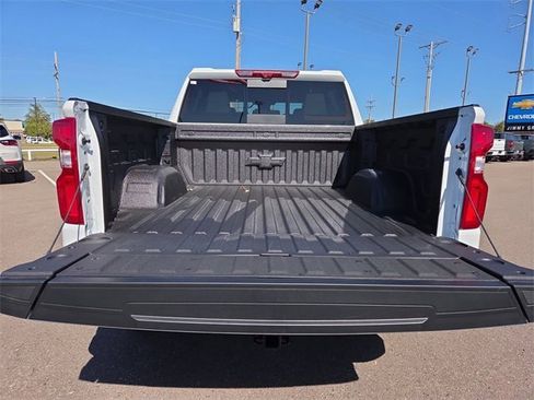 New 2026 Chevrolet Silverado 1500 ZR2 image 13