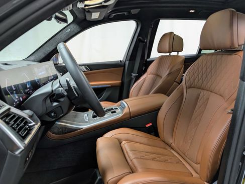 Used 2026 BMW X7 xDrive40i w/ Executive Package image 15