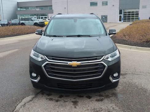 Used 2021 Chevrolet Traverse LT FWD image 3