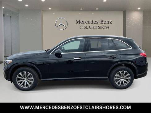 Used 2026 Mercedes-Benz GLC 300 4MATIC image 2