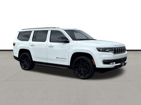 Used 2023 Jeep Wagoneer 2WD w/ Premium Group I image 3
