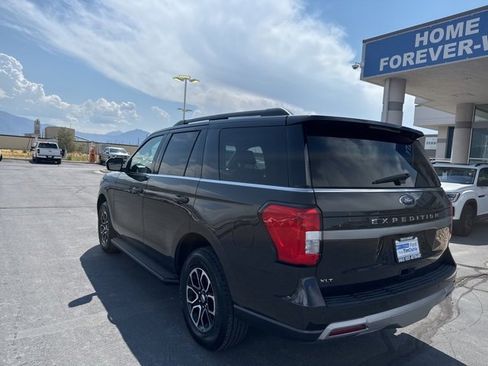 Used 2024 Ford Expedition XLT image 8