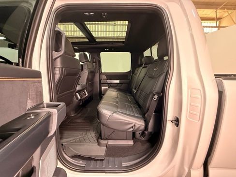Certified 2024 Ford F350 Platinum w/ Tremor Off-Road Package image 18