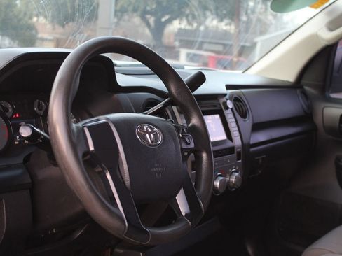 Used 2014 Toyota Tundra SR image 12