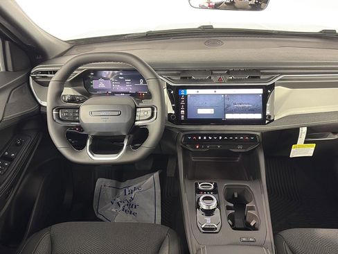 New 2026 Jeep Cherokee Laredo image 9