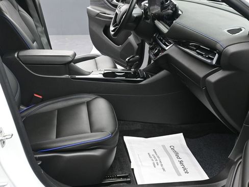 Used 2024 Buick Envista Sport Touring w/ Convenience I Package image 11