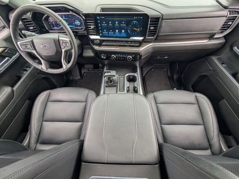 Used 2024 Chevrolet Silverado 1500 RST w/ Rally Edition RWD image 12