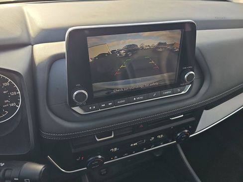 Used 2024 Nissan Rogue SV w/ SV Premium Package image 38