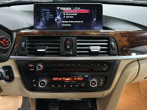 Used 2015 BMW 320i xDrive Sedan image 22