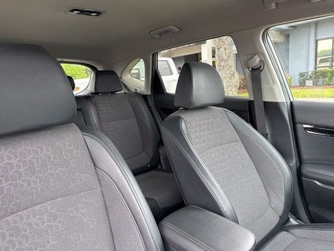Used 2025 Kia Seltos S FWD image 12