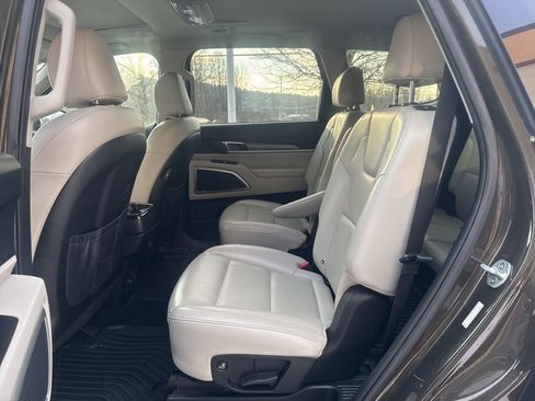 Used 2020 Kia Telluride S image 17