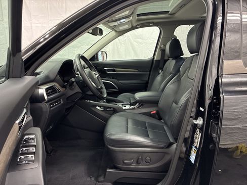 Certified 2022 Kia Telluride EX w/ EX Premium Package AWD/4WD image 13