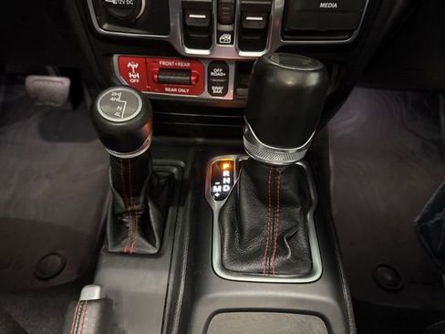 Used 2021 Jeep Wrangler Unlimited Rubicon w/ Uconnect 4C Nav & Sound Group AWD/4WD image 30