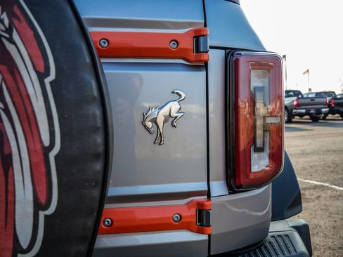 Used 2024 Ford Bronco Badlands image 12