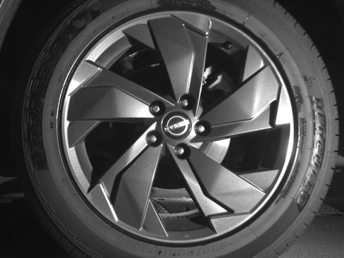 Used 2025 Nissan Rogue SV image 14