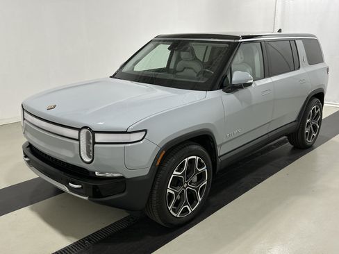 Used 2024 Rivian R1S Adventure AWD/4WD image 1