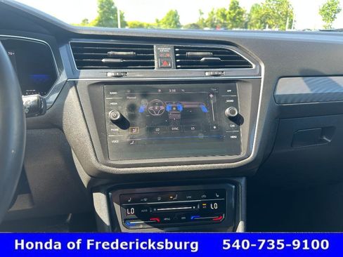 Used 2022 Volkswagen Tiguan SE FWD image 20