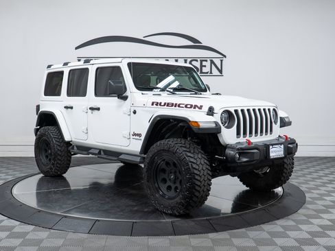 Used 2019 Jeep Wrangler Unlimited Rubicon w/ Dual Top Group AWD/4WD image 3