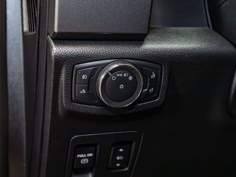 Used 2020 Ford F150 XLT w/ Equipment Group 302A Luxury image 18