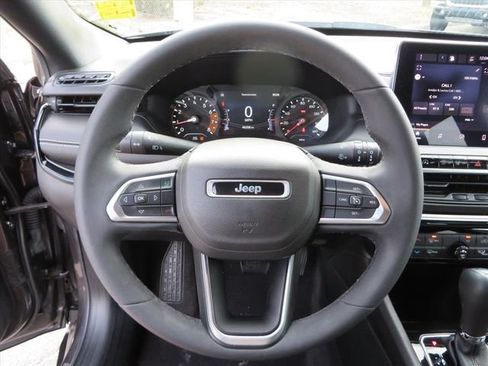 Used 2022 Jeep Compass Altitude image 16