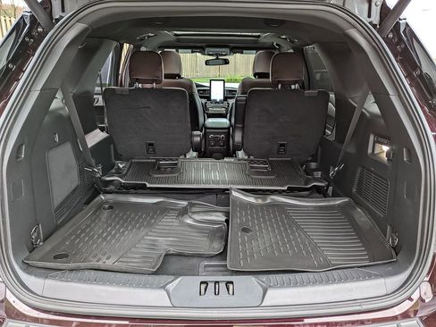 Used 2022 Ford Explorer Platinum w/ Equipment Group 601A image 52