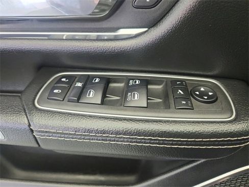 Used 2022 RAM 1500 Laramie image 17