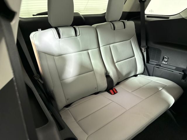 New 2026 Ford Explorer Platinum w/ LUX Leather Package AWD/4WD image 12